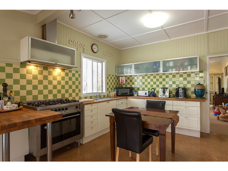 23 Doncaster Street, Newtown QLD 4350