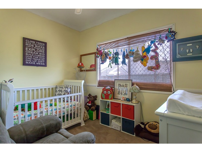 23 Doncaster Street, Newtown QLD 4350