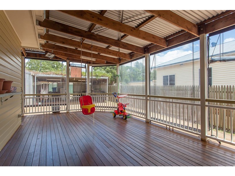 23 Doncaster Street, Newtown QLD 4350