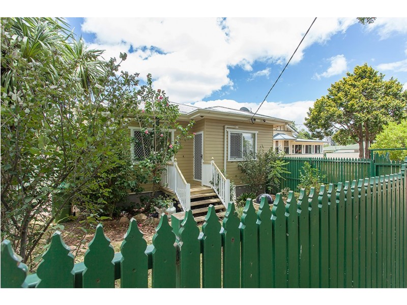 23 Doncaster Street, Newtown QLD 4350