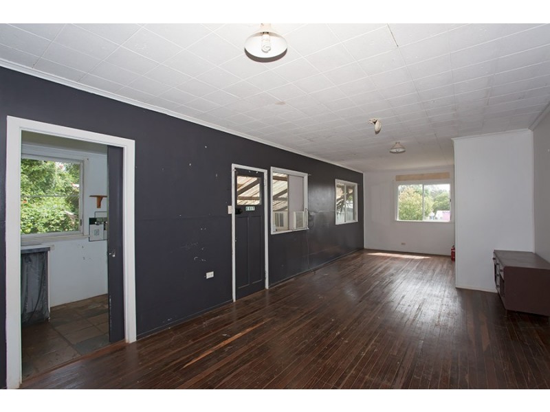 10481 New England Highway, Highfields QLD 4352