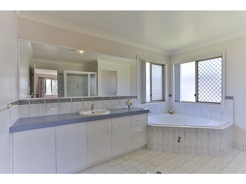 368-372 Boundary Street, Wilsonton QLD 4350