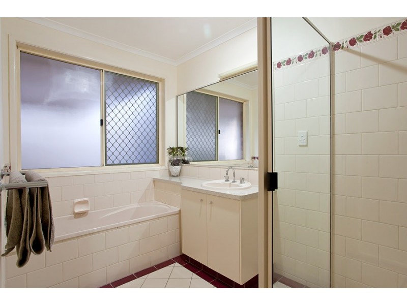 25 Horrocks Crescent, Kearneys Spring QLD 4350