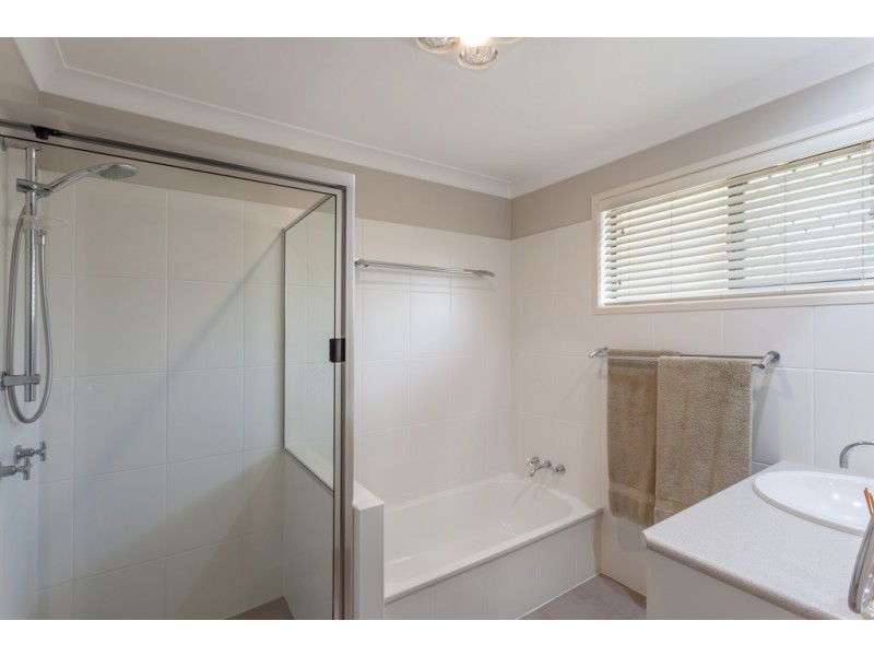 66 Jennifer Cresent, Darling Heights QLD 4350