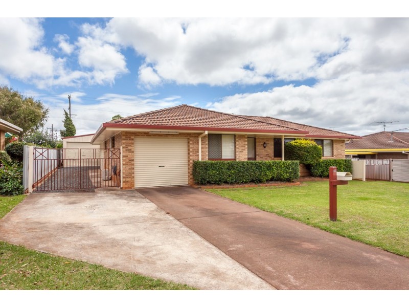 66 Jennifer Cresent, Darling Heights QLD 4350
