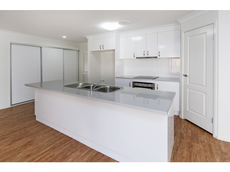 4 Tarlington Street, Middle Ridge QLD 4350