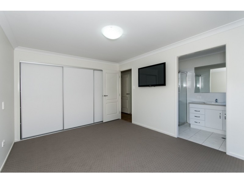 4 Tarlington Street, Middle Ridge QLD 4350