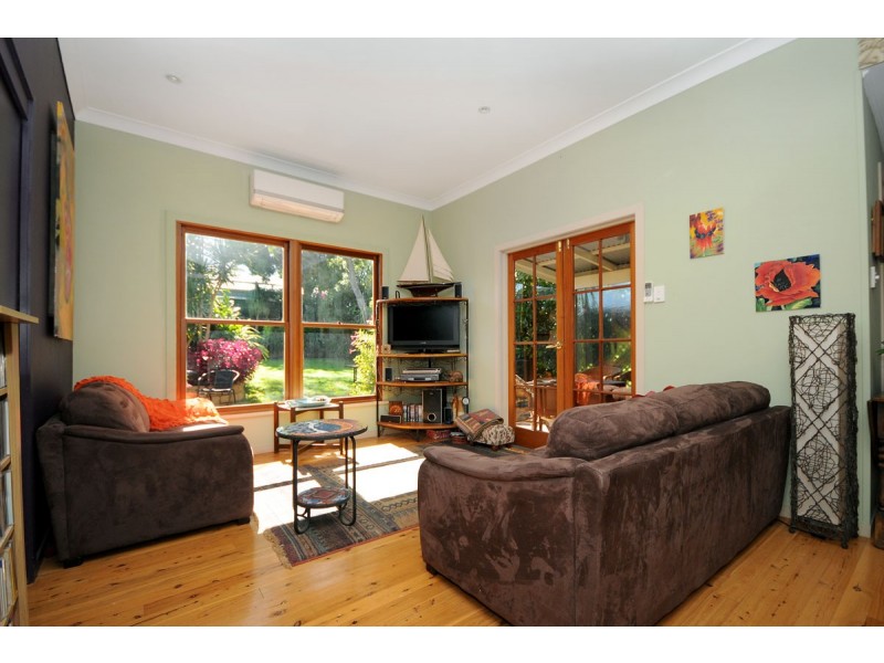 3 Rhyde Street, Mount Lofty QLD 4350