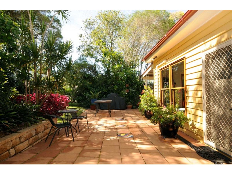 3 Rhyde Street, Mount Lofty QLD 4350