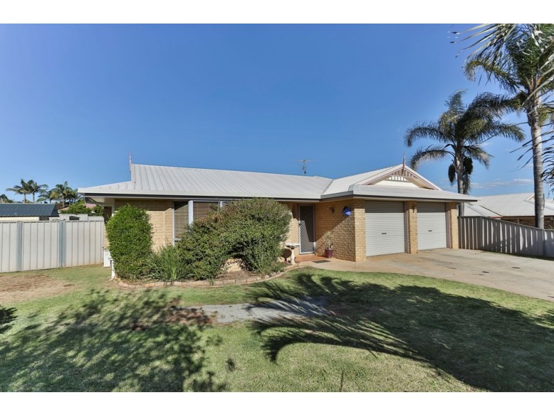 4 Nimrod Court, Wilsonton QLD 4350