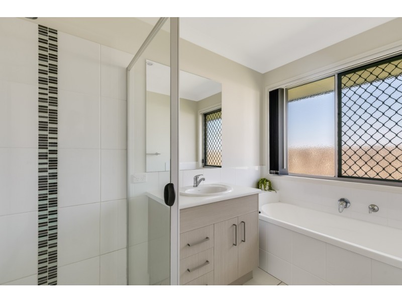 14 McMorrow Street, Kearneys Spring QLD 4350