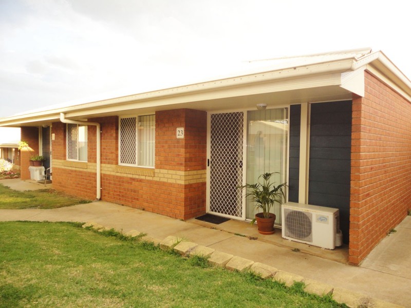 “Oxford Crest” Units 21 and 23, 306 James Street, Harristown QLD 4350