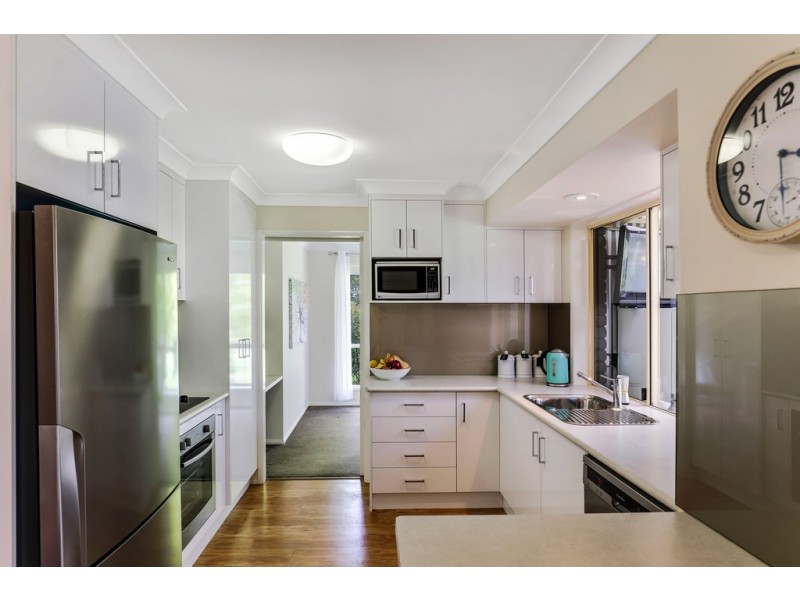 22 Moore Crescent, Wilsonton QLD 4350