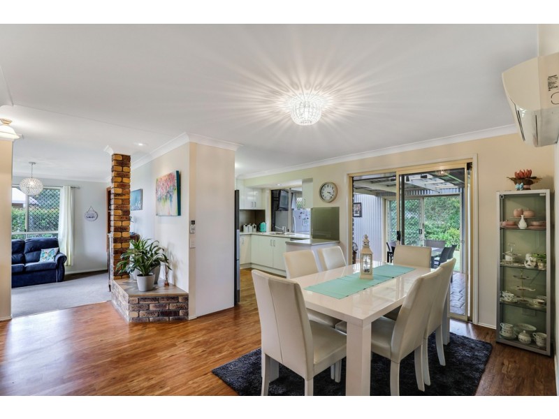 22 Moore Crescent, Wilsonton QLD 4350