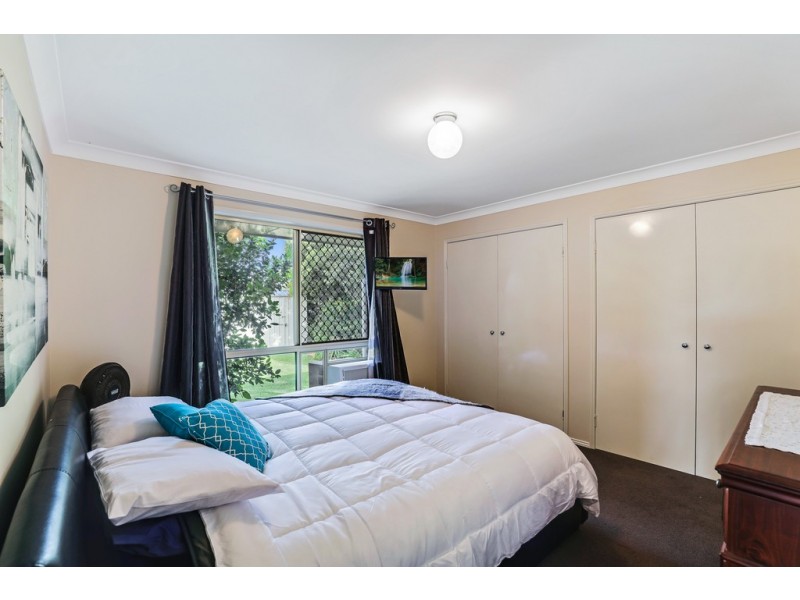 22 Moore Crescent, Wilsonton QLD 4350