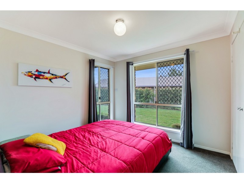 22 Moore Crescent, Wilsonton QLD 4350