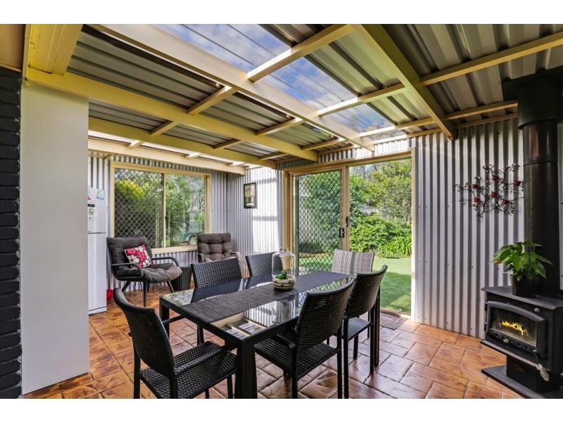 22 Moore Crescent, Wilsonton QLD 4350