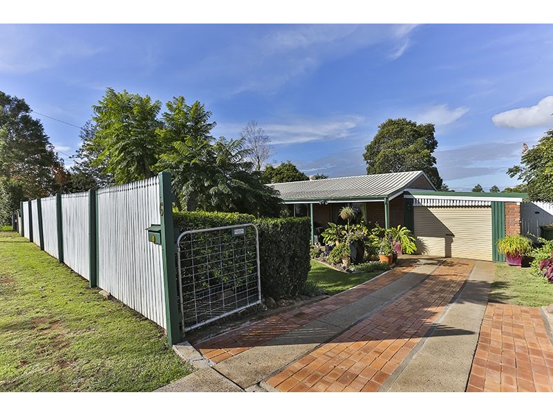6 Yalumba Crescent, Wilsonton Heights QLD 4350