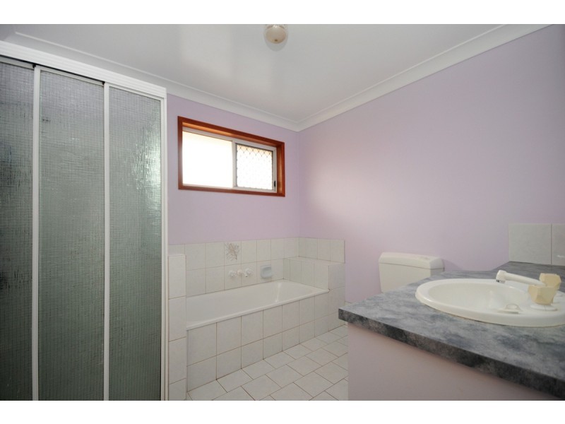 10 Fischer Court, Kearneys Spring QLD 4350