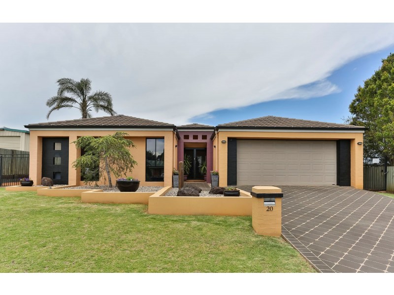 20 Navajo Street, Wilsonton QLD 4350