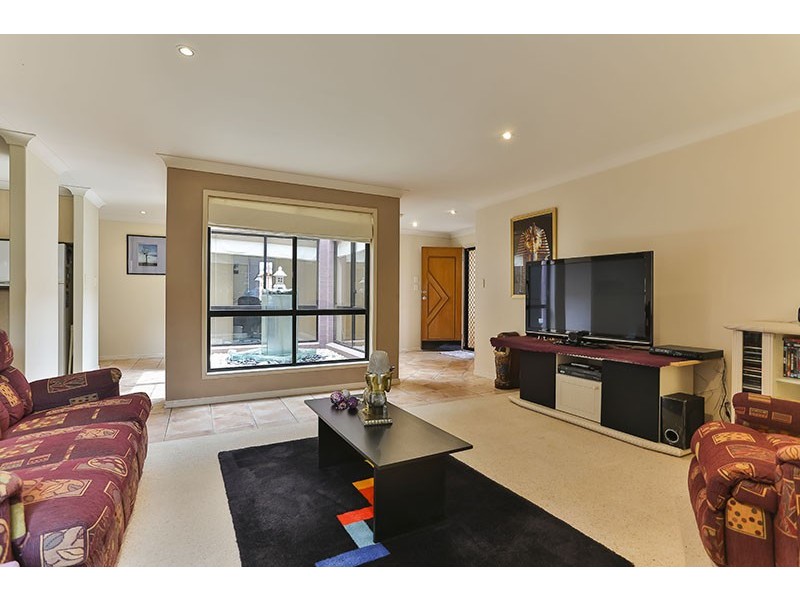 20 Navajo Street, Wilsonton QLD 4350