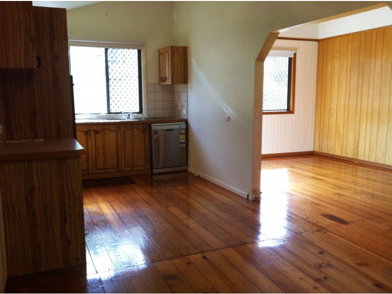 8 Vacy Street, Newtown QLD 4350