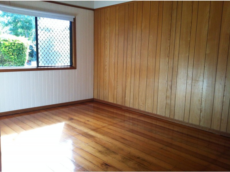 8 Vacy Street, Newtown QLD 4350