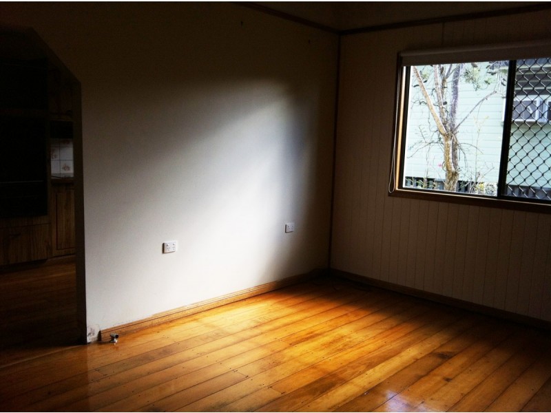 8 Vacy Street, Newtown QLD 4350