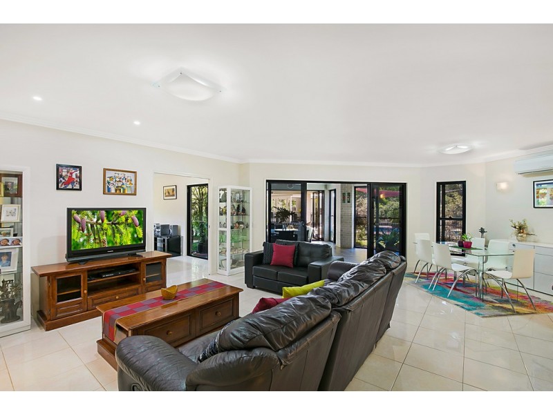 39 Highfields Road, Highfields QLD 4352