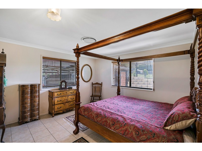 19 McShane Drive, Mount Kynoch QLD 4350