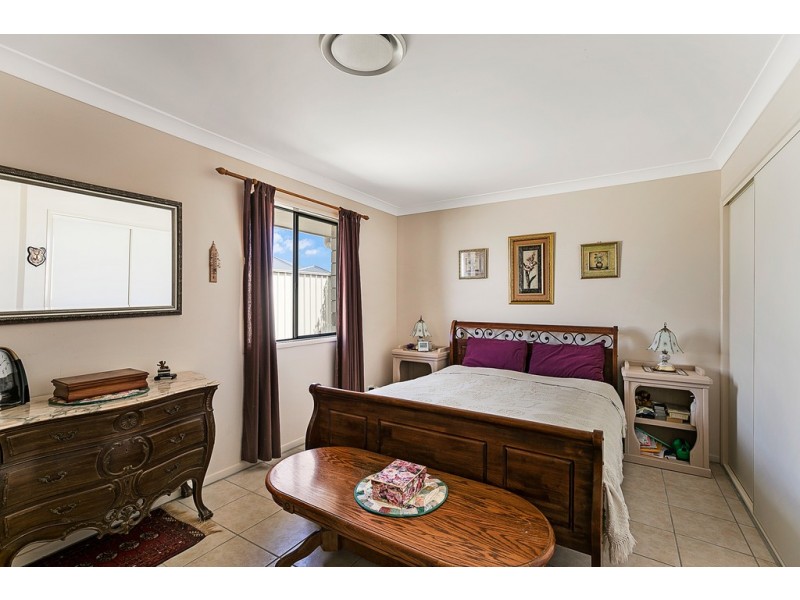 19 McShane Drive, Mount Kynoch QLD 4350