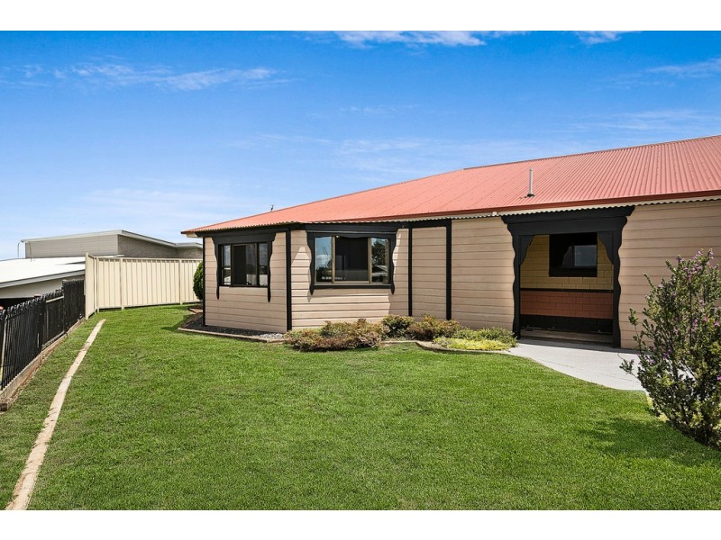 19 McShane Drive, Mount Kynoch QLD 4350