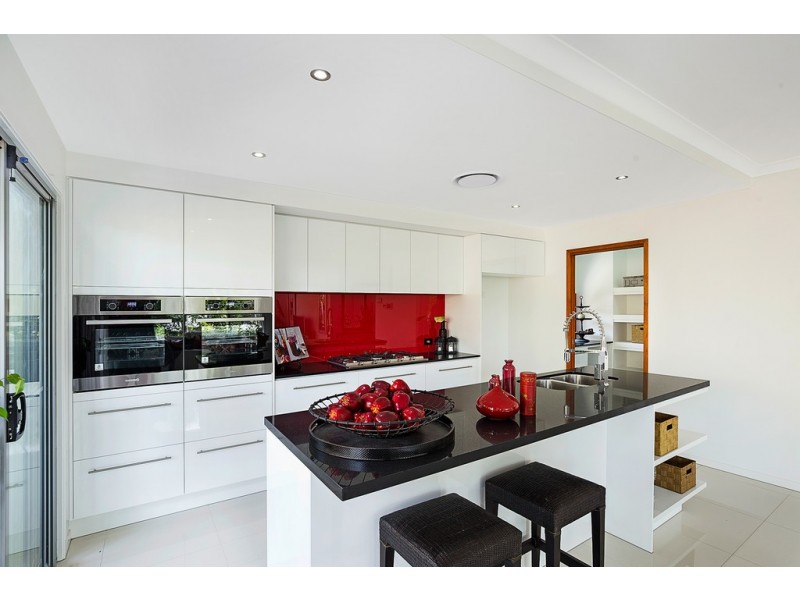 28 Piccadilly Court, Mount Lofty QLD 4350