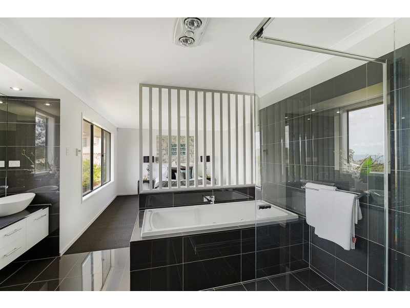 28 Piccadilly Court, Mount Lofty QLD 4350
