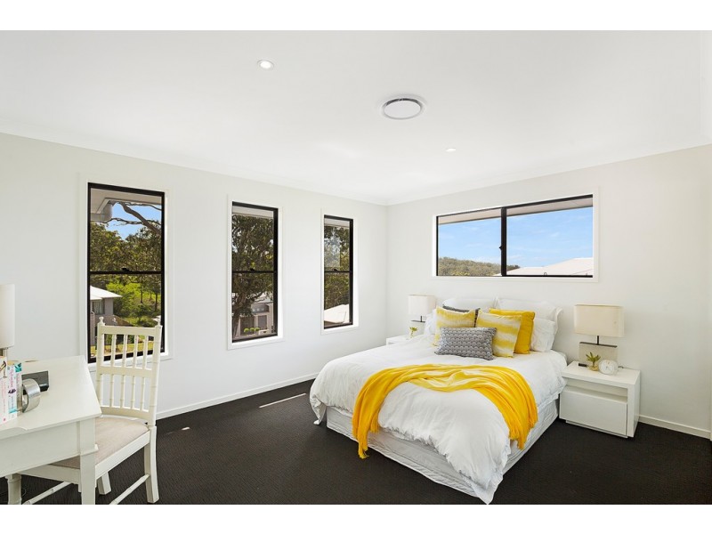 28 Piccadilly Court, Mount Lofty QLD 4350