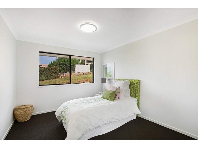 28 Piccadilly Court, Mount Lofty QLD 4350