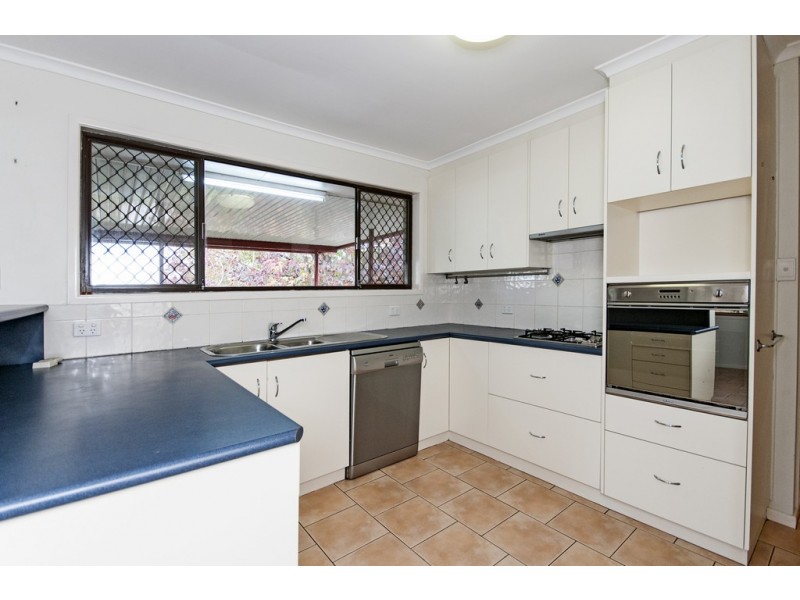 36 Range Street, Mount Lofty QLD 4350