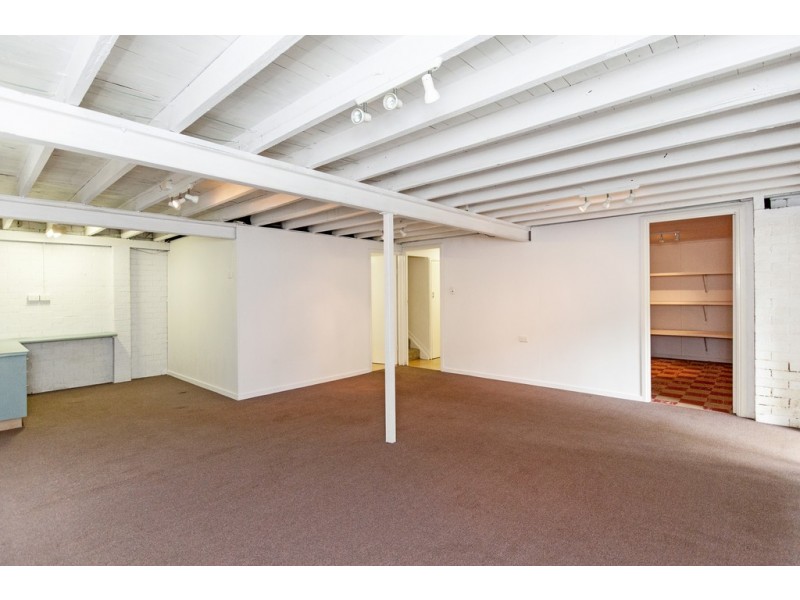 36 Range Street, Mount Lofty QLD 4350