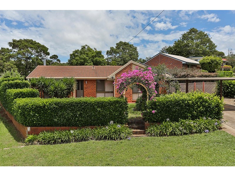 11 McWilliam Street, Wilsonton Heights QLD 4350