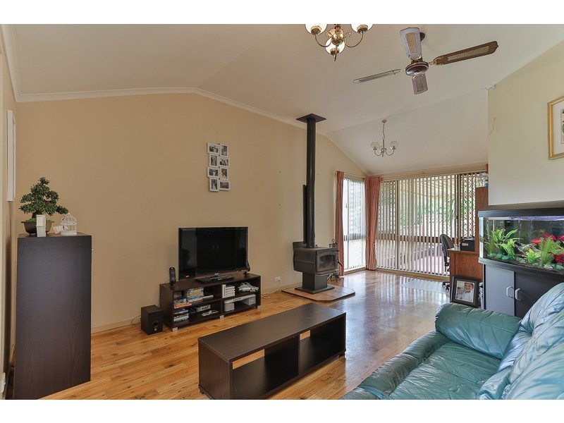 11 McWilliam Street, Wilsonton Heights QLD 4350