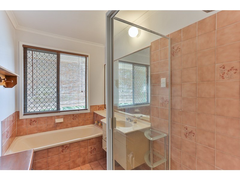 11 McWilliam Street, Wilsonton Heights QLD 4350