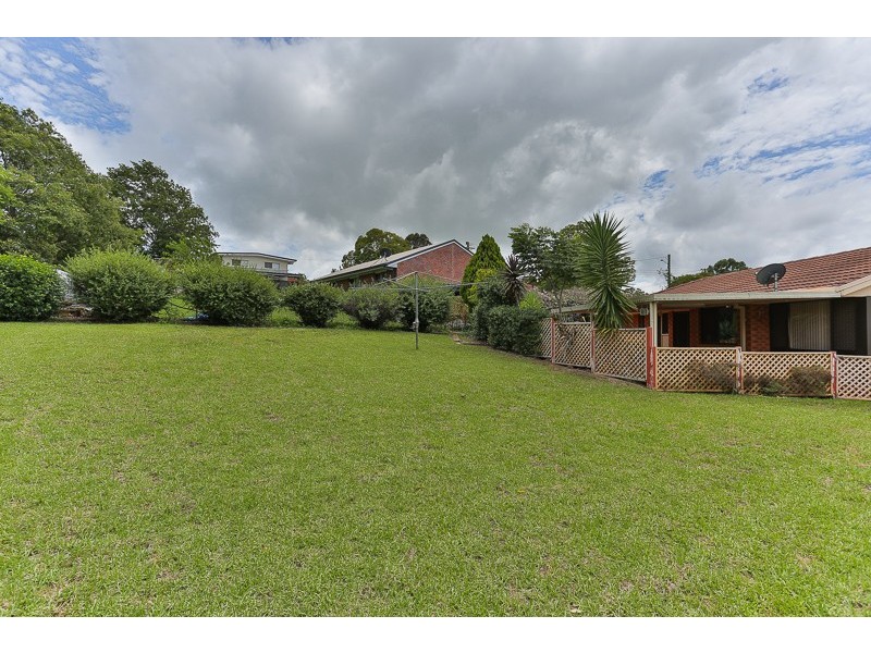 11 McWilliam Street, Wilsonton Heights QLD 4350