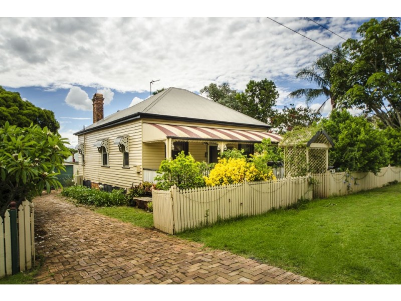 3 Allan Street, North Toowoomba QLD 4350
