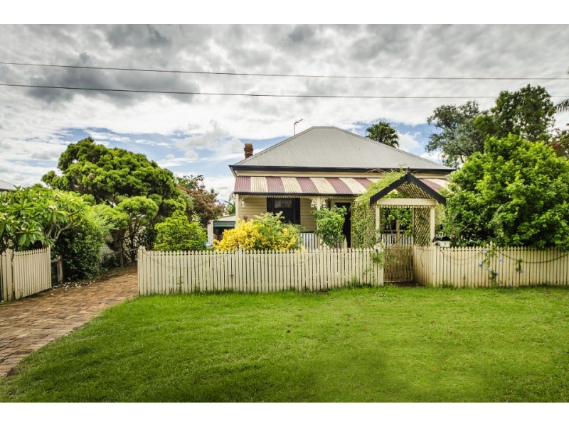 3 Allan Street, North Toowoomba QLD 4350
