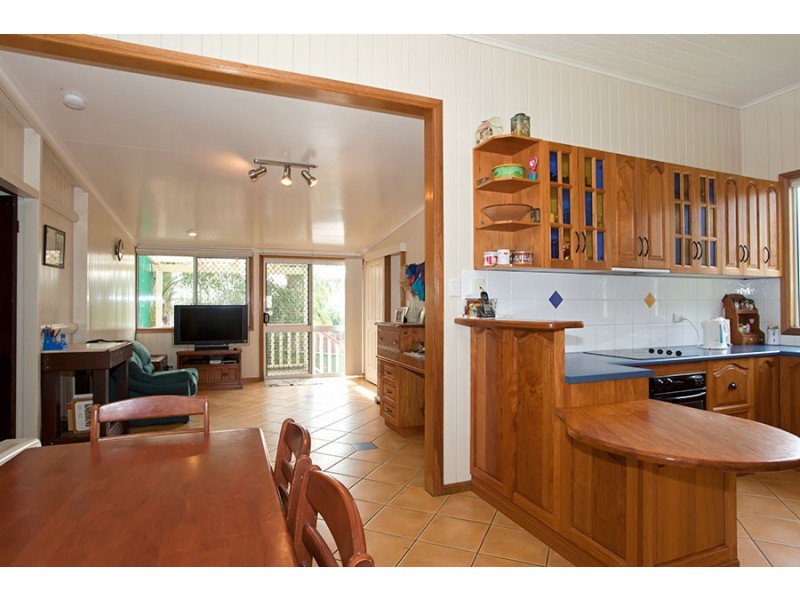 16 Vanity Street, Rockville QLD 4350