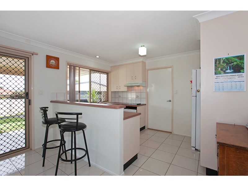 16 Oaklands Court, Glenvale QLD 4350