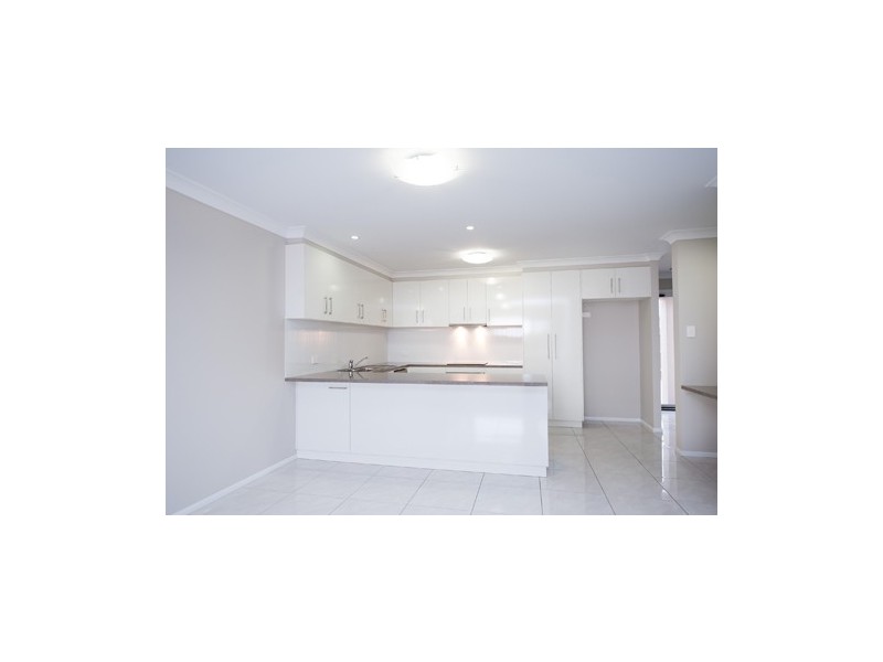 2/13 Wapiti Street, Kearneys Spring QLD 4350