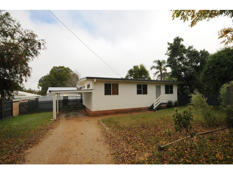 13 Carlton Street, North Toowoomba QLD 4350