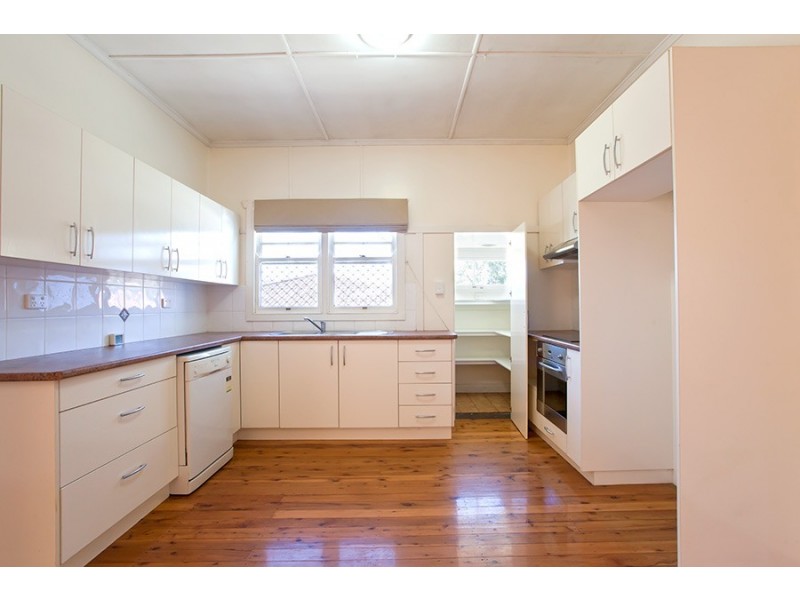 12 Jennings Street, South Toowoomba QLD 4350