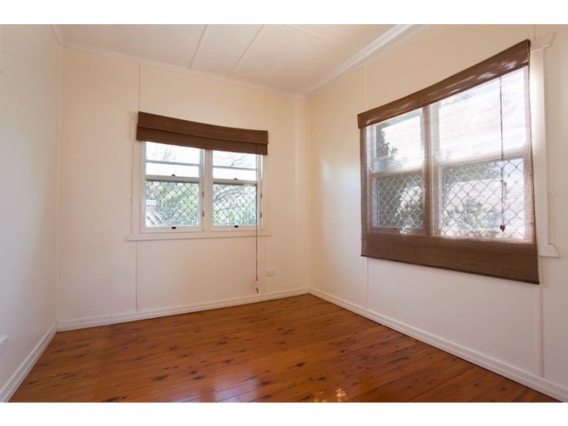 12 Jennings Street, South Toowoomba QLD 4350